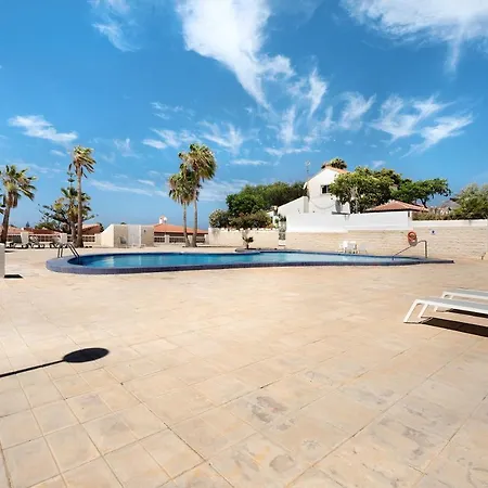 Apto Con Piscina Y Wifi Apartment *
